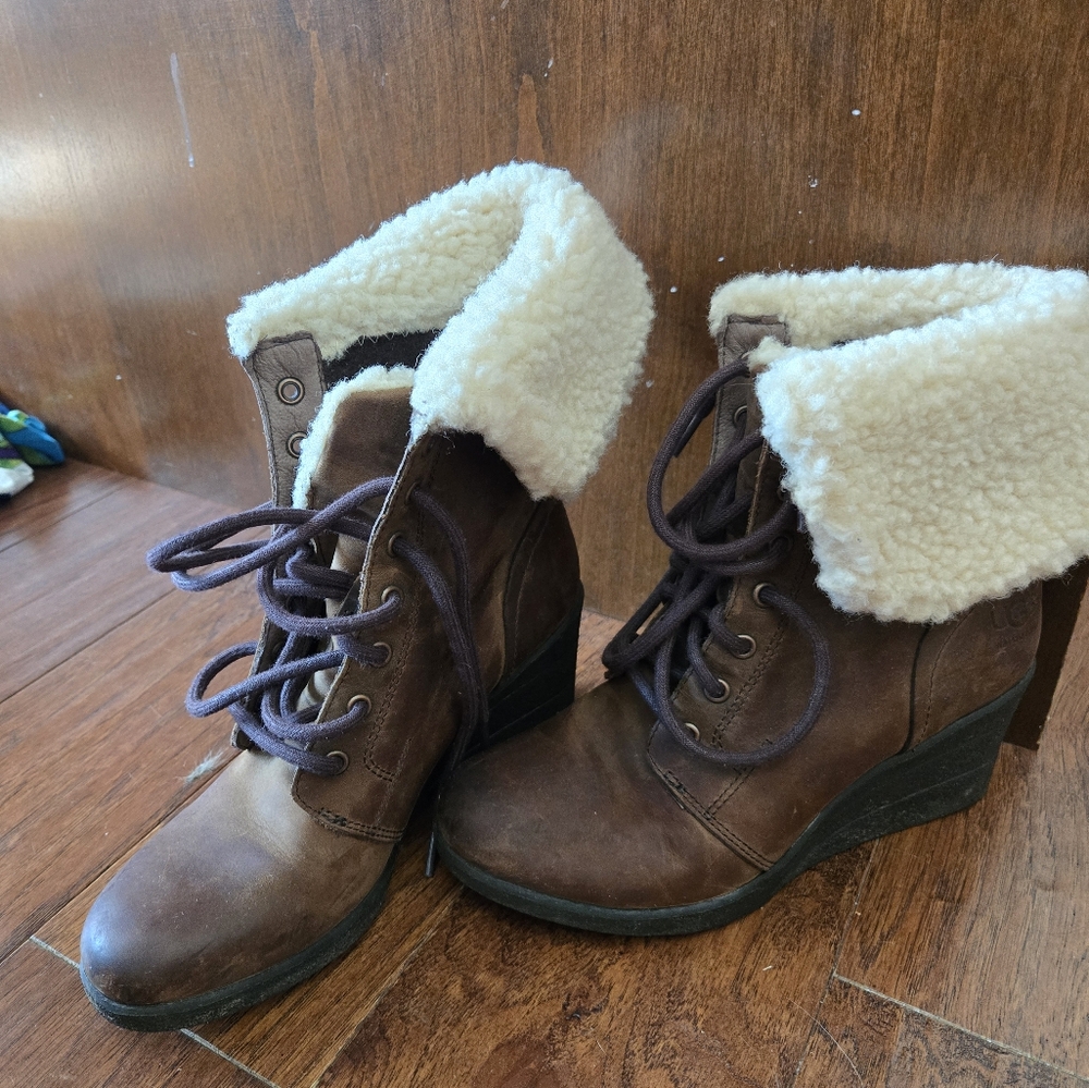 Ugg Australia Booties, Wedges. Brown Size US 5. EUC